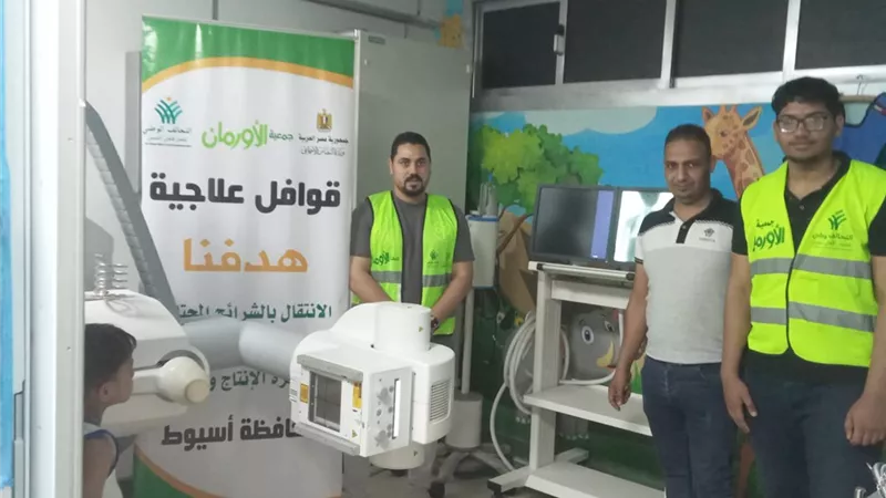 الكشف الطبي على 90 مريض ضمن المرضى غير القادرين بأسيوط