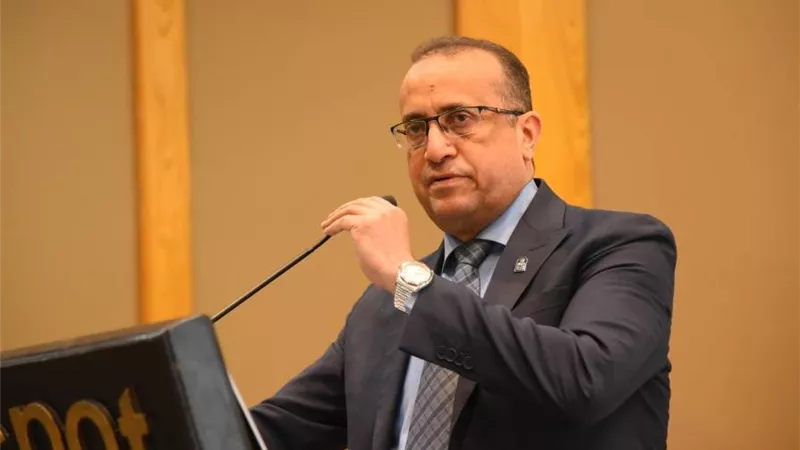 رئيس جامعة أسيوط يكلف علاء عطية بالقيام بعمل عميد كلية الطب