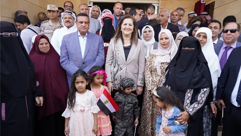 وزيرة التخطيط تفتتح المركز التكنولوجي في الشيخ زويد