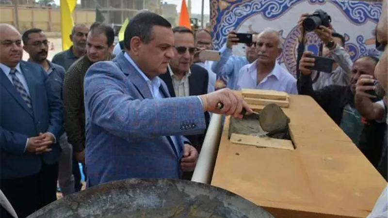 وزير التنمية المحلية يضع حجر أساس مركز خدمات مصر بالعريش
