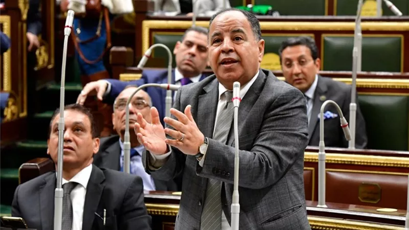 وزير المالية يؤكد: لا مساس بضريبة الأرباح على النشاط التجاري والصناعي