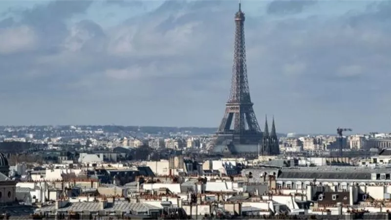 قبل تحديث تصنيفها.. محادثات بين فرنسا و