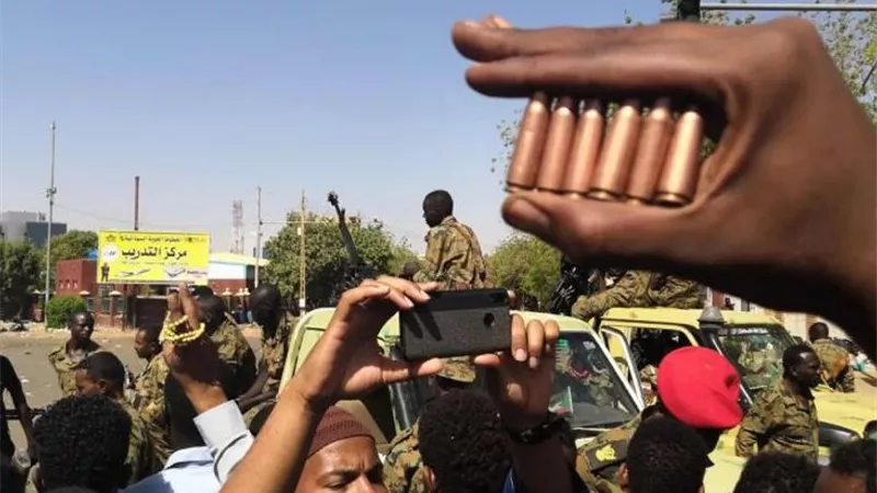 اشتباكات بمحيط مبنى الإذاعة والتلفزيون بالسودان