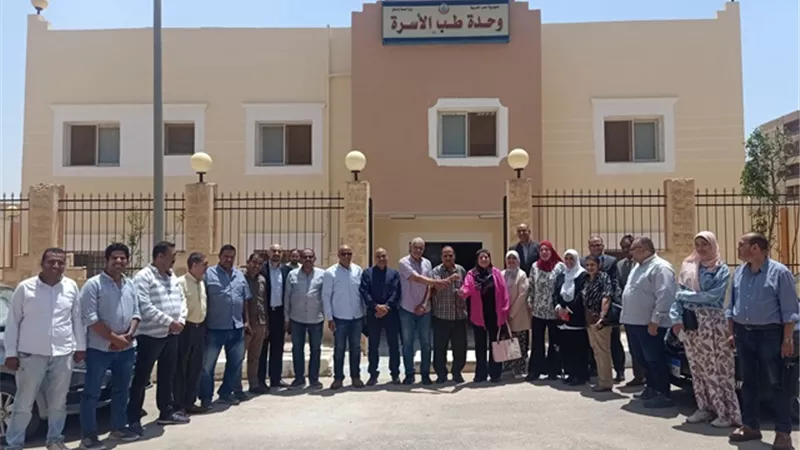 جهاز بدر يسلم مبنى لتوفير أول خدمات من نوعها للتأمين الصحى فيديو