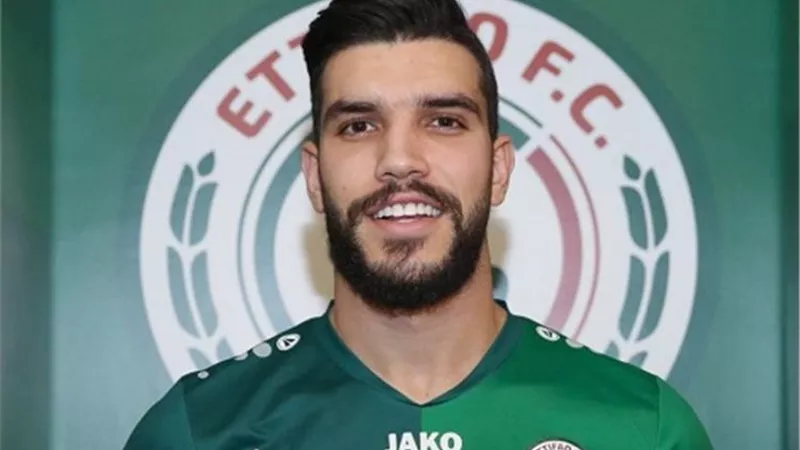 وليد أزارو على رادار الزمالك