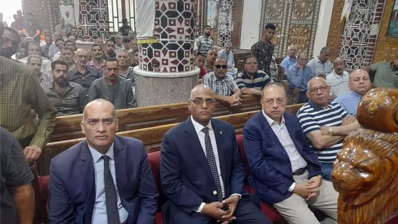 تشييع جثمان معلم توفي أثناء مراقبةامتحانات الدبلومات الفنيةبسوهاج