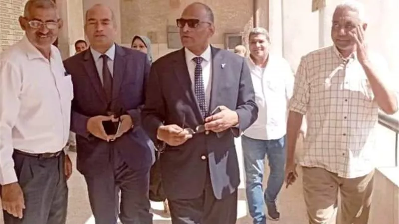 وكيل التعليم بالمنيا يتفقد لجان تقدير الدرجات للاعدادية بملوى