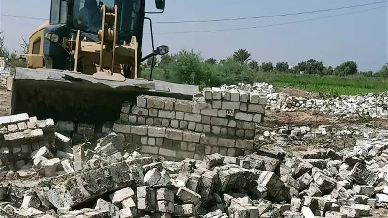 إزالة 59 حالة تعدعلى الاراضى خلال 3 أيام ببنى سويف