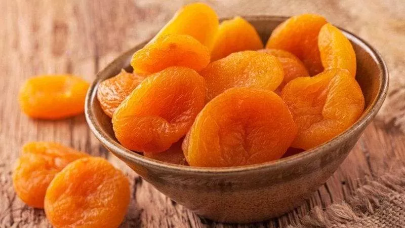8 خطوات سهلة لتجفيف المشمش