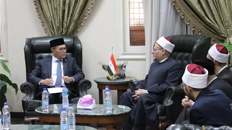 المفتي يستقبل وفدًا ماليزيًّا رفيع المستوى لبحث تعزيز التعاون الإفتائي
