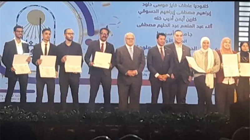 المركز الأول بالذكاء الاصطناعي والإنشاد الدينى لجامعة الزقازيق
