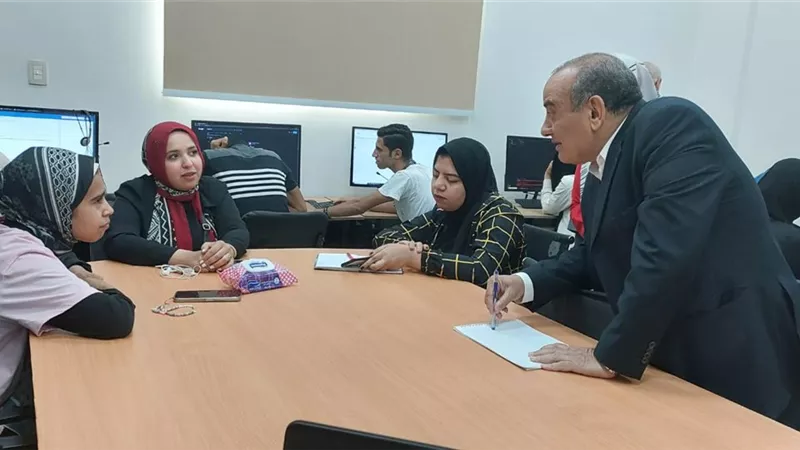رئيس جامعة بني سويف التكنولوجية يستقبل لجنة قطاع التعليم العالي