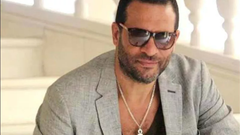 ماجد المصري يحذر من النصب على فيس بوك.. فيديو