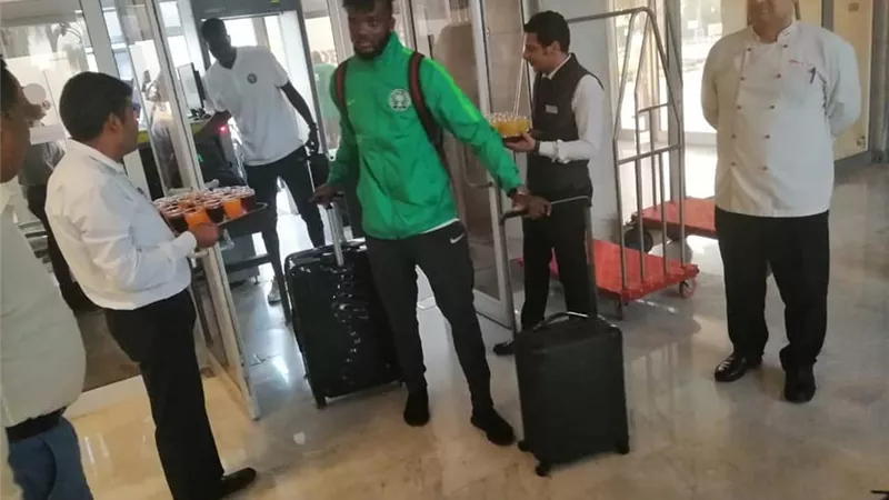 منتخب نيجيريا يصل الإسماعيلية استعدادا لكأس الأمم.. صور
