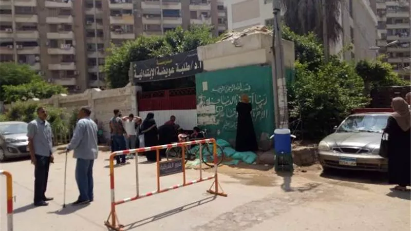 طلاب الثانوية العامة بالشرقية يؤكدون سهولة امتحان مادة الاقتصاد