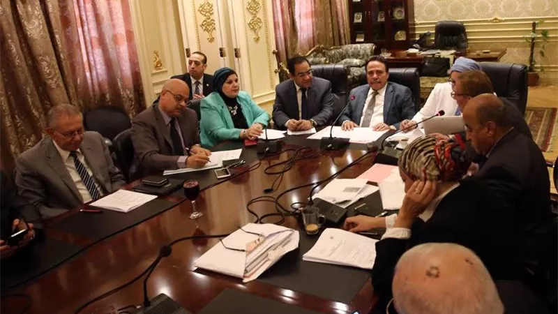 القوي العاملة بالبرلمان توافق على مشروع قانون للعلاوة الدورية بنسبة 10 %