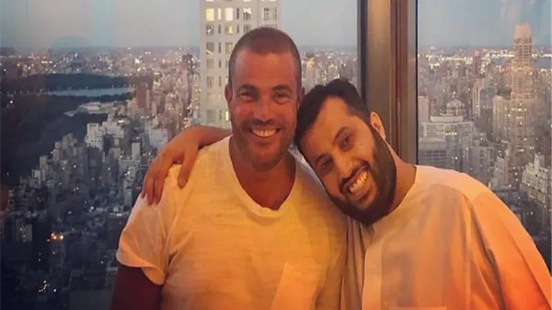 رسالة حب من عمرو دياب لـ تركي آل شيخ فى حفل جدة .. فيديو