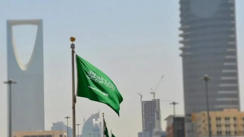 السعودية تحدد درجة الحرارة القصوى لإيقاف العمل