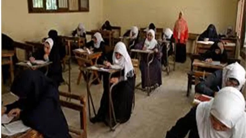 ضبط طالبتين تحاولان الغش بالدراسات الاسلامية للبنات ببور سعيد