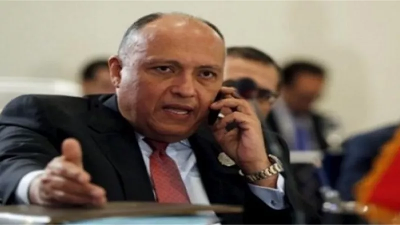 وزير الخارجية يتلقى اتصالاً من نظيرته الكندية