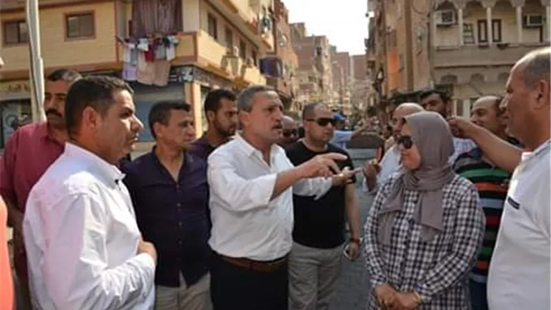 الإسماعيلية تستكمل منظومة رصف شوارع حي ثان.. صـــور