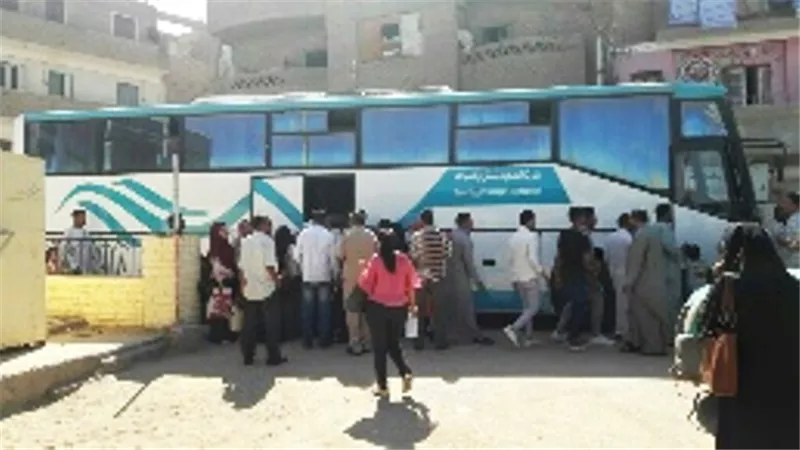 تشغيل اوتوبيس لحل ازمة الازدحام بنقاده
