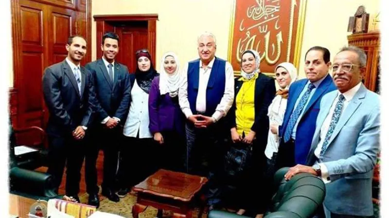 «إغاثة محامي».. فكرة شبابية وحدت أصحاب «الروب الأسود» و«مجلس النقابة»
