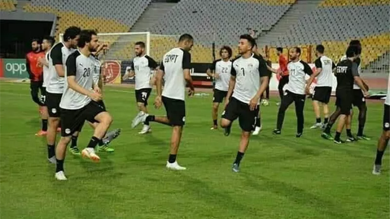 أبوجبل يستمر فى معسكر المنتخب بقرار من أجيري.. وفتوح يغادر