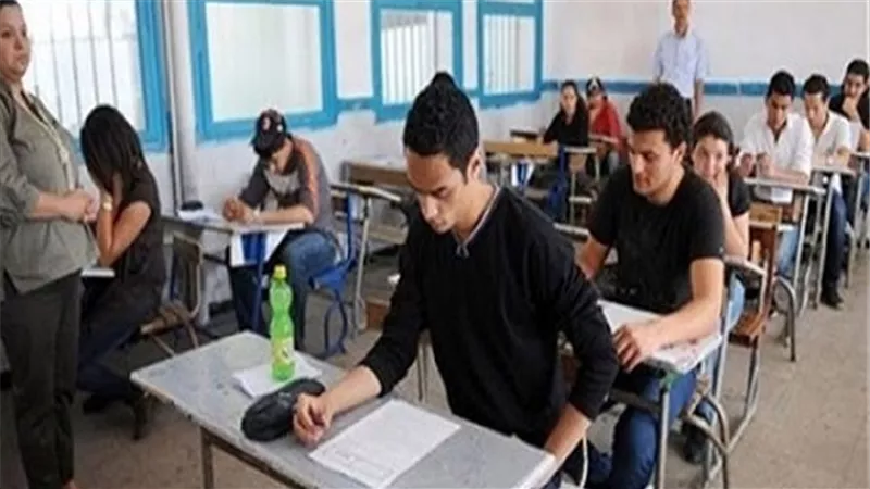 التعليم تتتبع الطالب مصور اسئلة امتحان الانجليزى للثانوية العامة 2019