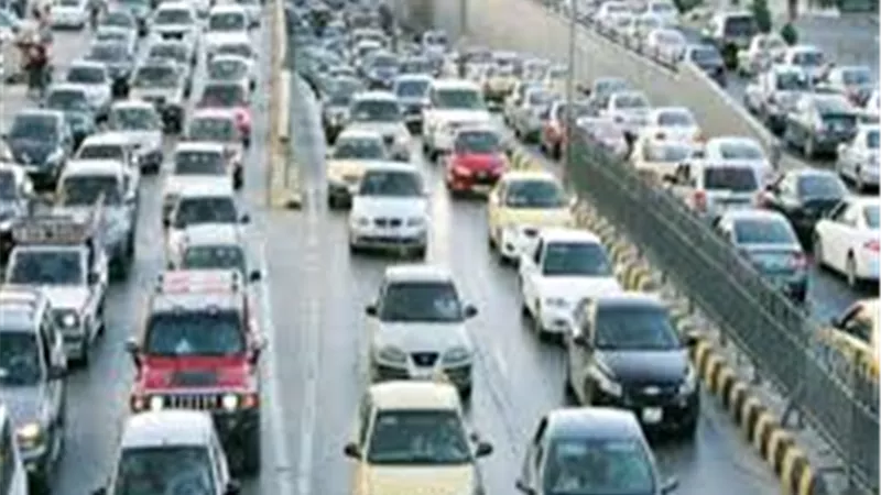 كثافات مرورية أعلى محاور القاهرة والجيزة