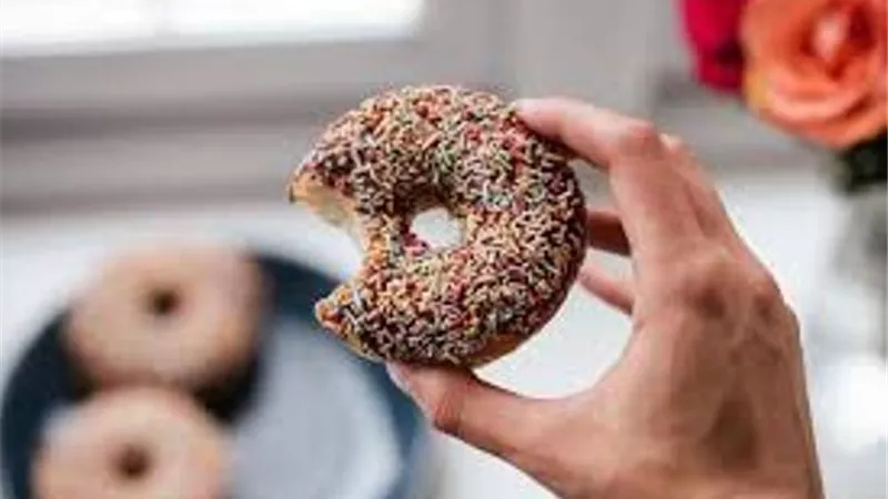 10 أغذية تحارب الرغبة في تناول السكريات