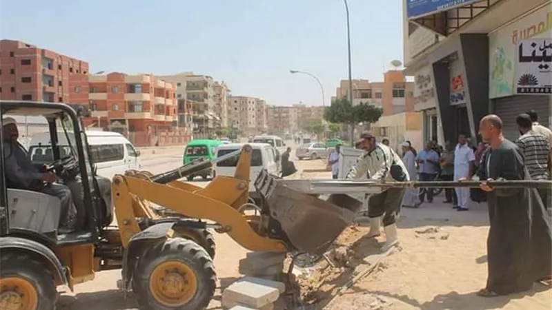 رصف ورفع كفاءة طريق أبوبكر الصديق بمدينة السادات وفقاً لأعلي معايير الجودة.. صــــــــــــور
