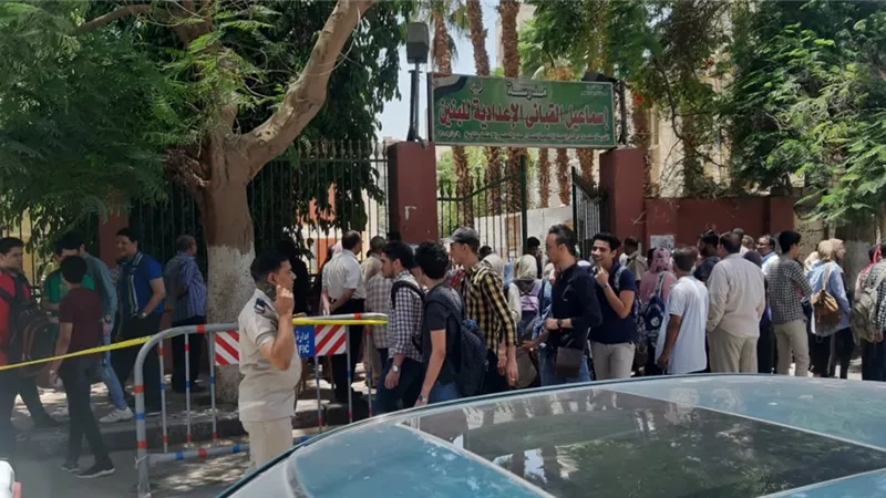 ضبط 8 حالات غش واصابة طالبة باغماء في امتحانات اللغة الانجليزية باسيوط