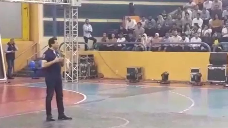 وزيرالشباب يوجه رسالة هامة للمتطوعين ببطولة كأس الأمم الافريقية