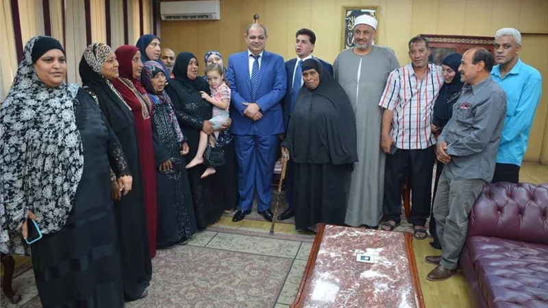 محافظ الغربية ينسق مع وزير الأوقاف .. لتوفير (إيواء عاجل) لعدد 14 أسرة بتل الحدادين طنطا صور