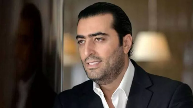 فنان مشهور يخنق زوجته وينشر الصور على السوشيال ميديا