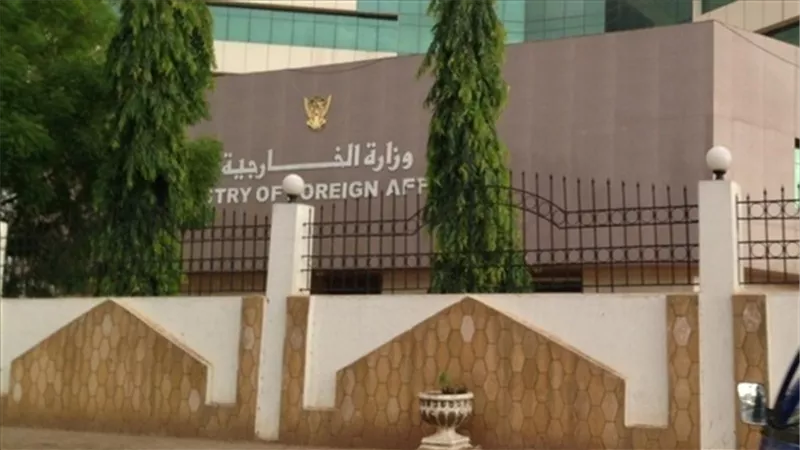 الخارجية السودانية تستدعي السفير البريطاني احتجاجا على تصريحاته