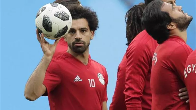 المنتخب يكشف حقيقة طلب صلاح غرفة بمفرده في معسكر برج العرب