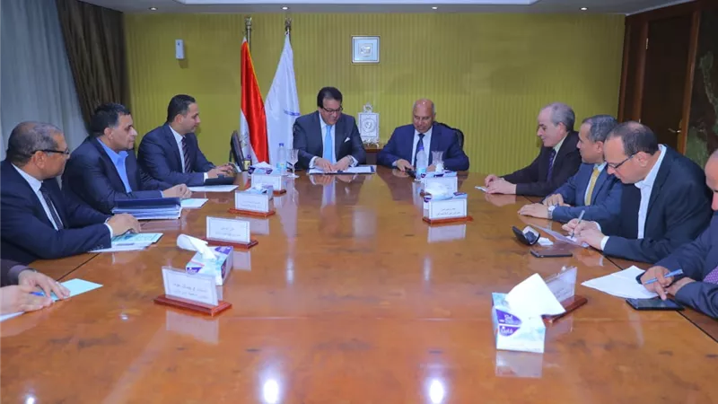 وزيرا النقل والتعليم العالي يبحثان اجراءات انشاء المعهد الفني لتكنولوجيا السكك الحديدية