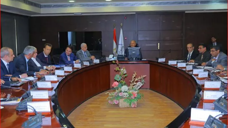 وزير النقل يؤكد الالتزام بالجدول الزمني لمشروع مونوريل العاصمة الإدارية و6 أكتوبر