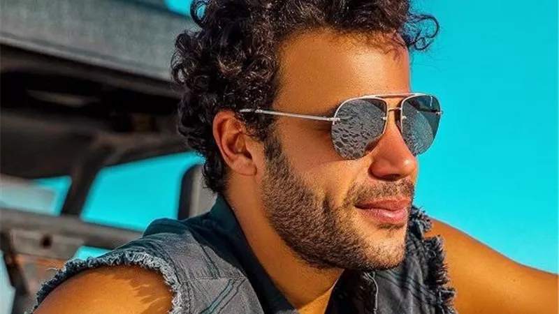 محمد امام يستجم بعد نجاح 