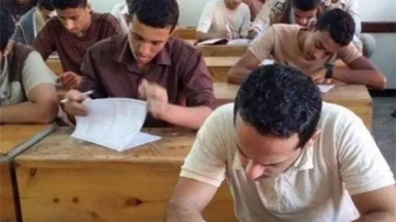 طلاب الثانوية العامة يؤدون غدا امتحان الاستاتيكا