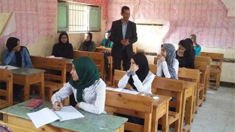 هدوء كبير بأمتحان الاستاتيكا بسبب ضعف الأعداد