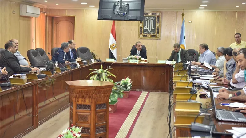 محافظ أسيوط يترأس اجتماع مجلس ادارة المناطق الصناعية لمناقشة سبل تنميتها
