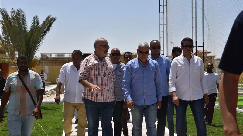 محافظ مطروح يتفقد مركز علاج الادمان