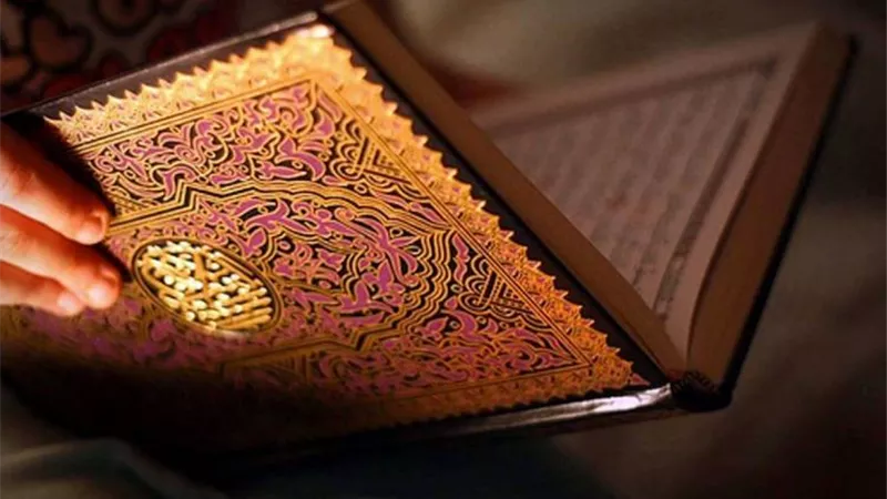 هل يصح الحلف بالمصحف؟..الإفتاء تجيب