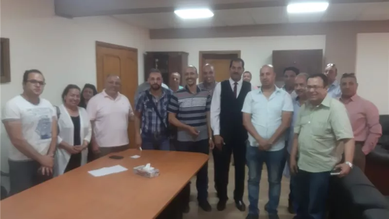 رئيس جهاز الشروق يلتقى حاجزى مشروع دار مصر لحل شكاواهم