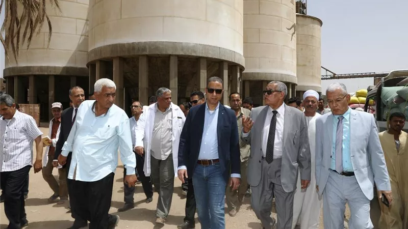 محافظ سوهاج : تخطي المستهدف من توريد القمح لصوامع وشون المحافظة