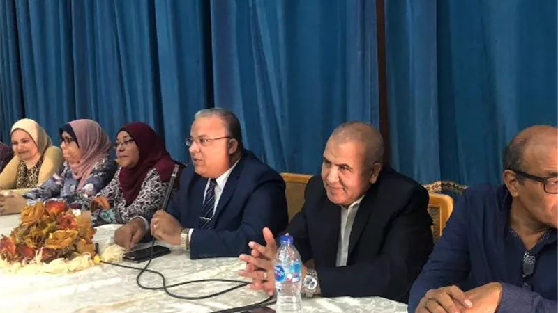 تعليم الإسماعيلية تناقش التوحد بحضور 700 معلمة