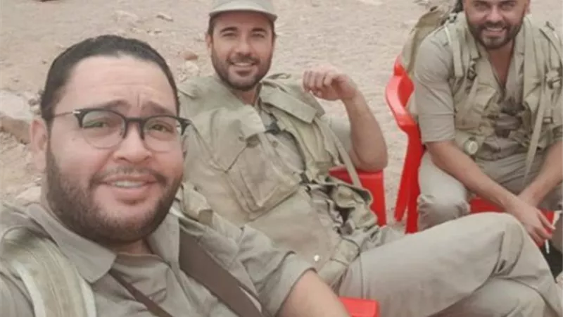عمرو الليثى يستضيف نجوم فيلم الممر ويكشفون أسرار تذاع لأول مرة